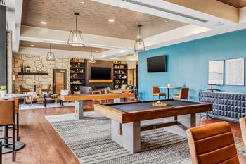 clubhouse area at High Point on Columbus Commons